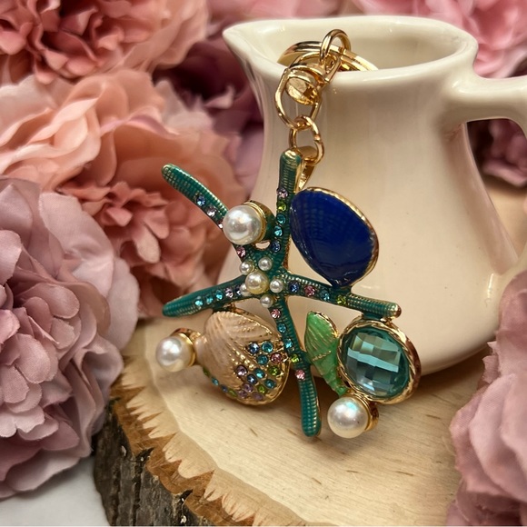 Beautiful Blue Starfish and Seashell Keychain Charm - Picture 5 of 14